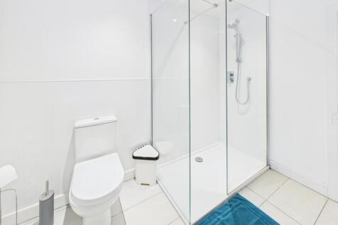 CAM03185G0-PR0084-STILL020