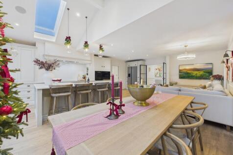 Open Plan Family Dining Kitchen