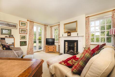 10 Main Street, Newton Burgoland