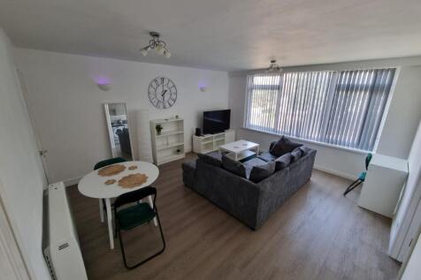 | £1450 pcm inc bills | 2 Bedroom Property | Available NOW | Ref: 19639 |