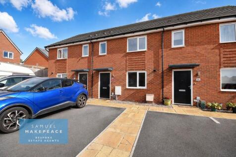 Modern Three Bedroom Town House with No Upward Ch