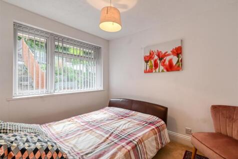 23 Cann Hall Drive-15.jpg