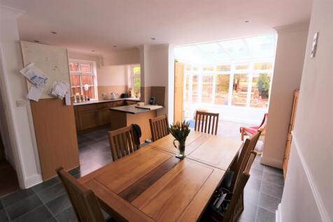 Open Plan Kitchen Diner & Conservatory
