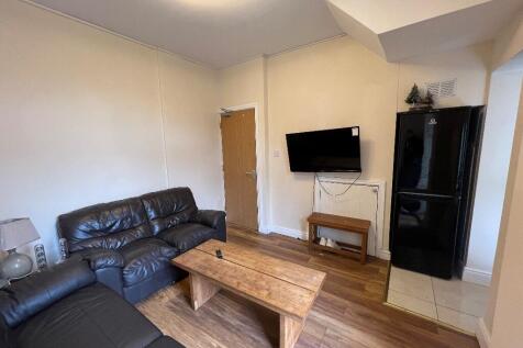 5 Bedroom Terraced in CF24 4HA