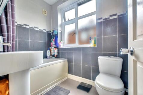 Bathroom (2).jpeg