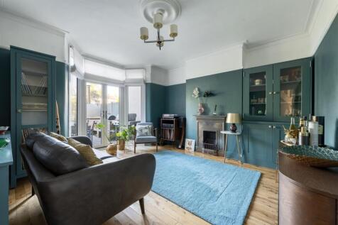 Clivedon Road, E4