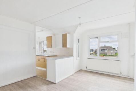 kitchen/lounge/diner