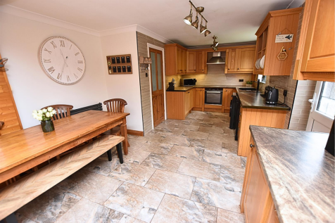 LIVING KITCHEN DINER