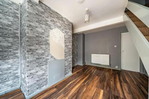 Reception with door to Kitchen.jpg