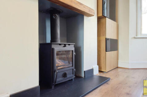 Log burner