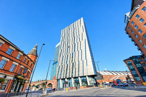 2 Bedroom Flat in M1 5JD