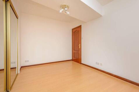 1 bed, 1 bath Flat in Edinburgh - Photo 11