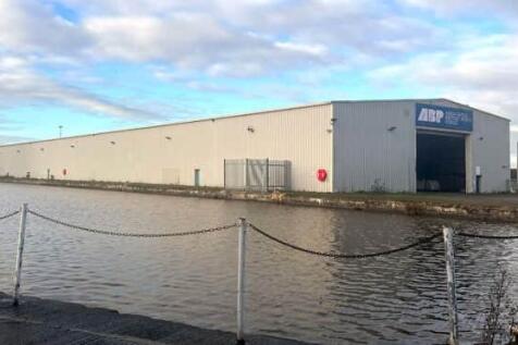Light Industrial to rent in goole