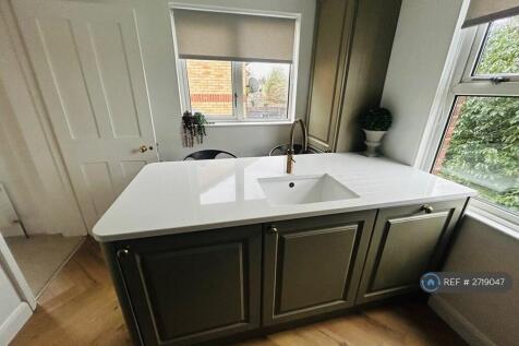 Bright And Airy Kitchen 