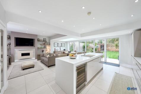 Kitchen/Dining/Living Area