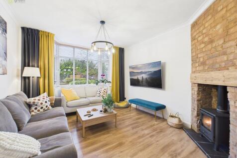 cam01698g0pr0138still009