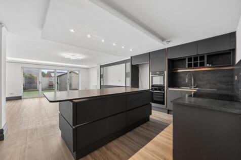 Open Plan Kitchen-Family Room