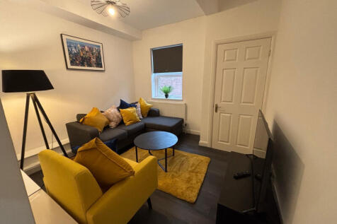 5 Bedroom Flat in NG7 3HA