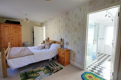 Master Bedroom 1.jpg