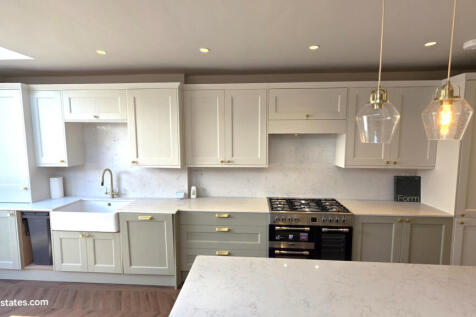 4 bed semi-detached house for sale Brunswick Cres