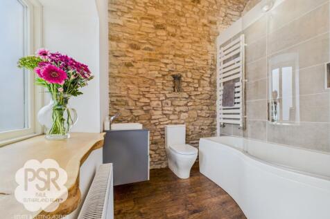 Bedroom Three - En-Suite Bathroom