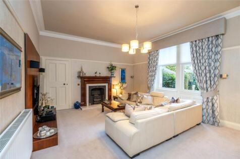 6 bed, 4 bath End of Terrace in Glasgow - Photo 4