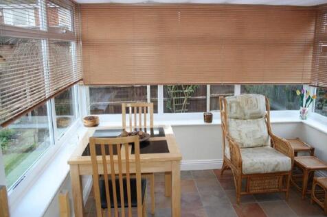 elgin drive - conservatory.JPG