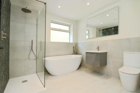 pbox-bathroom-338934.JPG