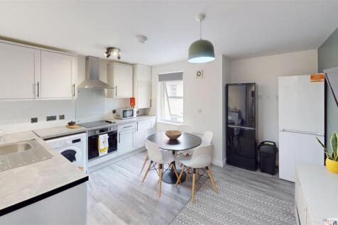 Flat-3-8-Piccadilly-Place-Kitchen-Living-Dining.jp
