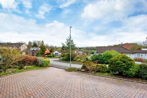 16 Beechwood Drive-17.jpg