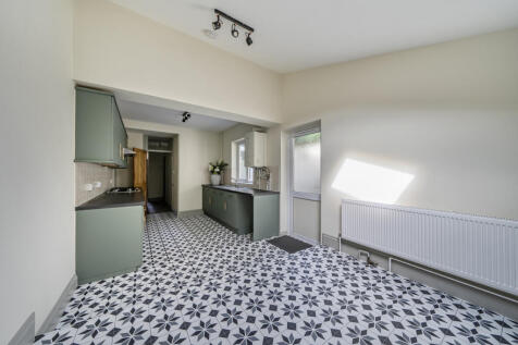 1356107-5-68c9843...