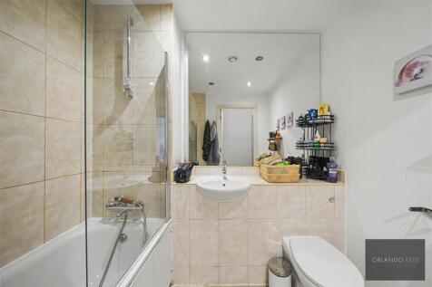 Flat 97, Roffo Court SE17 2FP-12.jpg