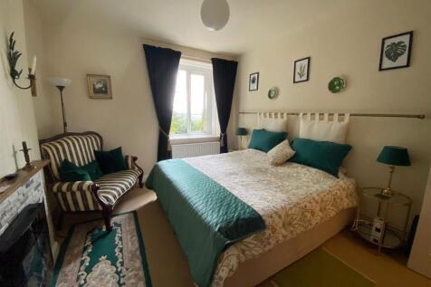 Annexe Double Bedroom.jpg