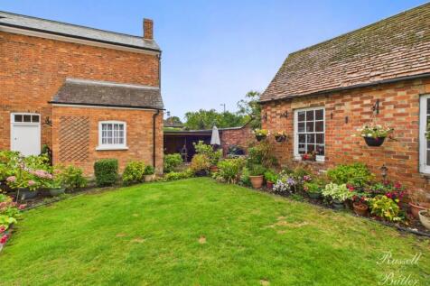 CAM01995G0-PR0357-STILL021