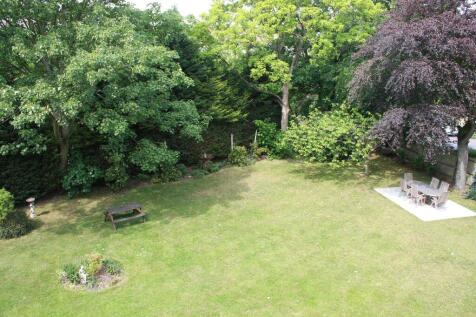 Avon Court 34 - gard