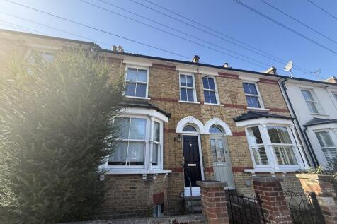 2 Bedroom Terraced in ME1 1SB