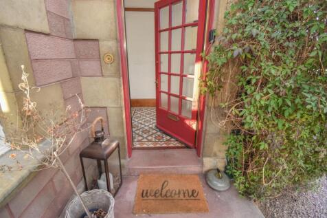 ENTRANCE.jpg