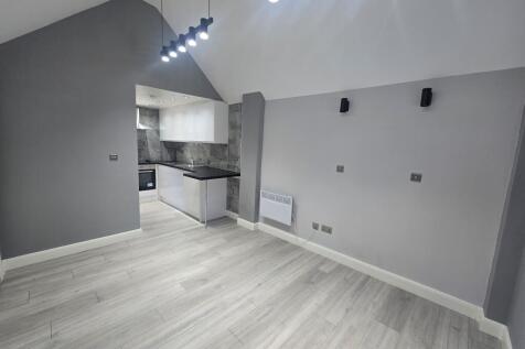 Brand-New Ground Floor Studio with Private Entrance, 8 Minutes to Wimbledon Station
Modern studio apartment with a private entrance, located behind local shops and just an 8-minute walk to Wimbledon T