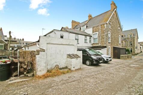 Side Parking For 3 C