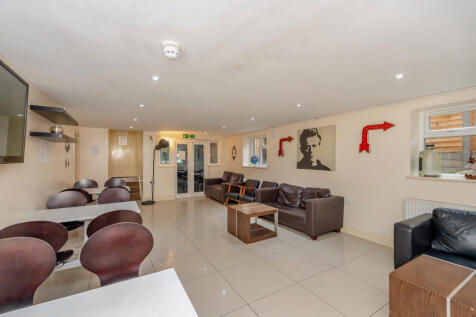 30 Chatsworth Road, Kilburn, London, NW2 4BS