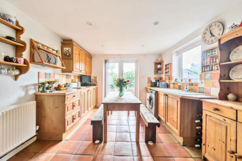 1302544-12-684b1e...