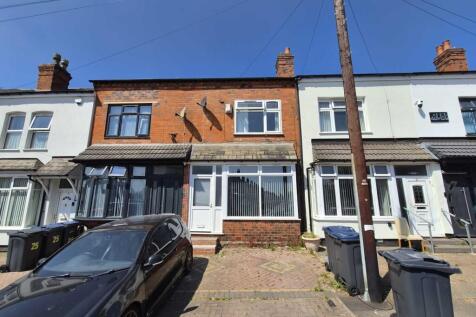 **THREE BEDROOM TERRACED HOUSE TO LET**IDEAL FAMILY HOME**AVAILABLE IMMEDIATELY**CALL NOW**