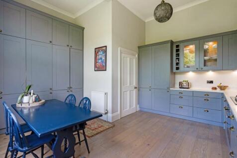 75862_Flat 5, Pixham Firs, Pixham Lane (16).jpg