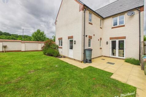 CAM03852G0-PR0296-STILL006