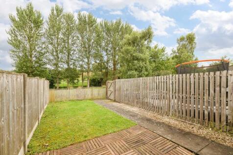 16 Leyland Road 3...