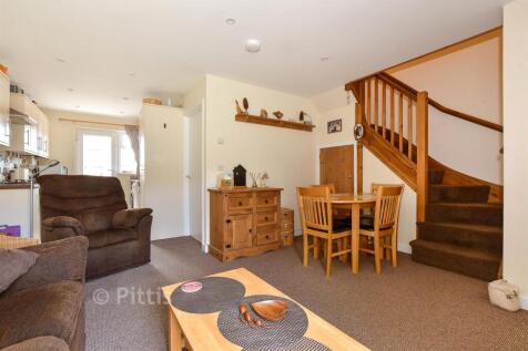 Lounge/ Dining Area