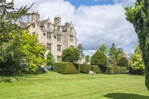 Shipton Court