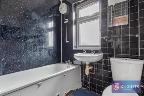 2 bed, 1 bath House in london - Photo 14
