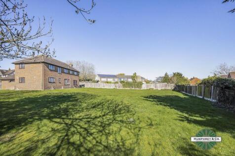12A Alderton Close, Loughton -024-1200.jpg