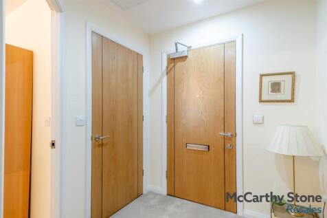 8698499-interior14.jpg